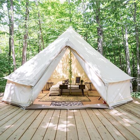 Hotel Grotto Getaway Miller Lake Esterno foto