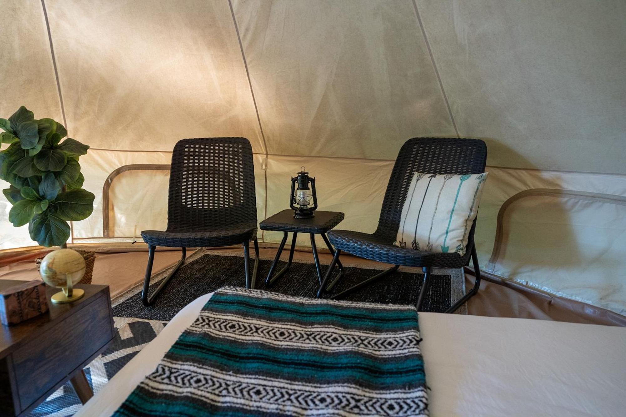 Hotel Grotto Getaway Miller Lake Esterno foto