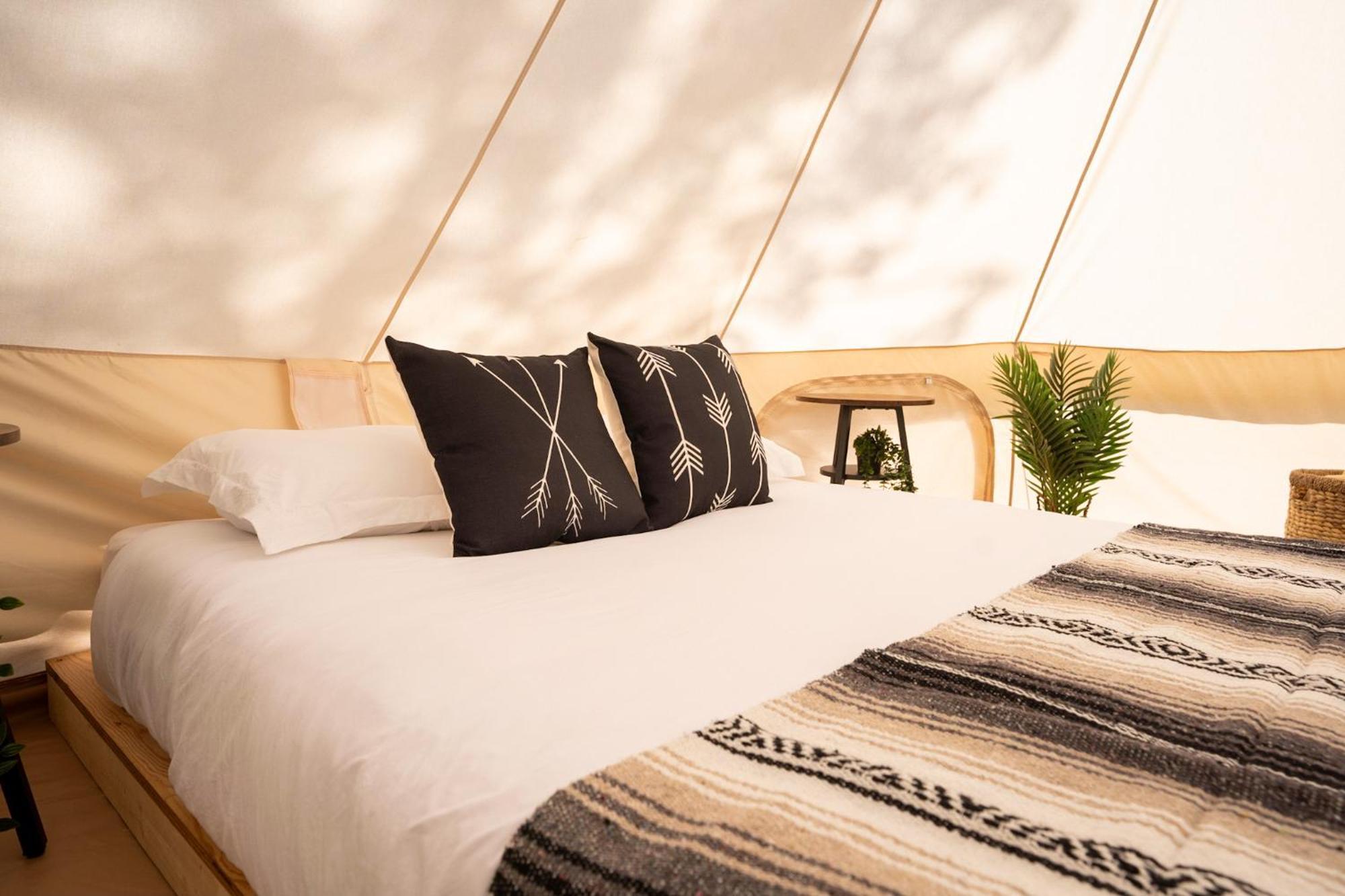 Hotel Grotto Getaway Miller Lake Esterno foto